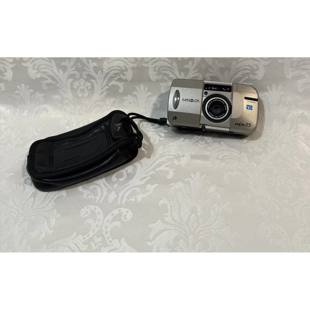 Minolta Vectis 25 IX-DATE APS Film Camera Silver Black 30-75mm Zoom Not Tested